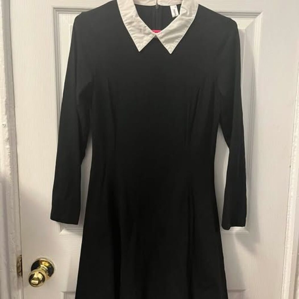 Aphratti Black Long Sleeve Dress with White Collar Size S